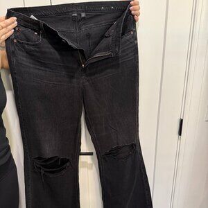 American Eagle Strigid Distressed Jeans